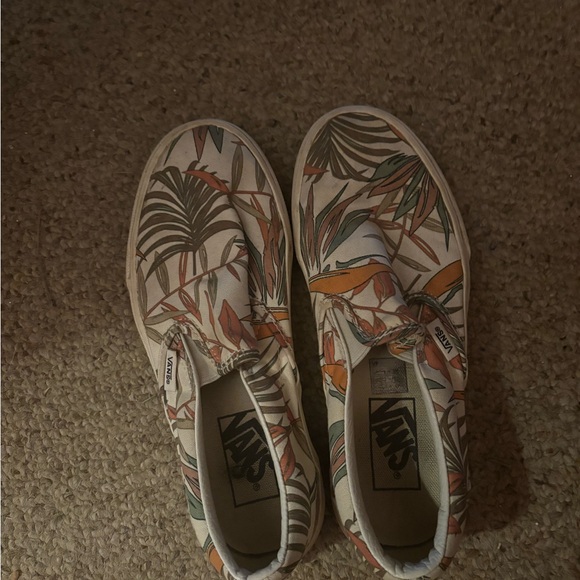 Vans - Picture 2 of 2